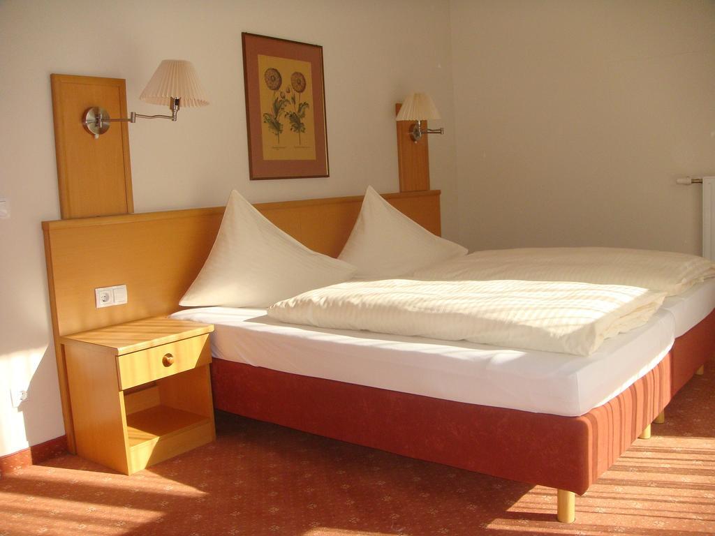 Haus Anni Hotel Bad Kleinkirchheim Szoba fotó
